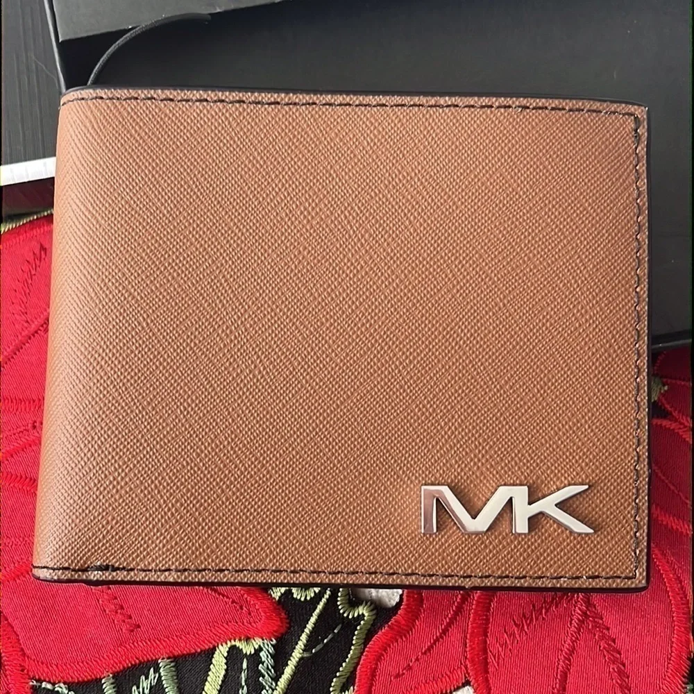 Brand New Michael Kors Genuine Leather Luggage Slim Billfold Wallet Metal Logo